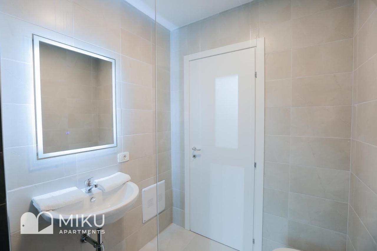 Miku Apartment - Vibrant 1Bd Apartment At Olympic Residence Tirana Exteriér fotografie